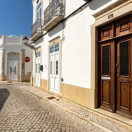 T4 Casa Bernardo De Passos Апартаменты *